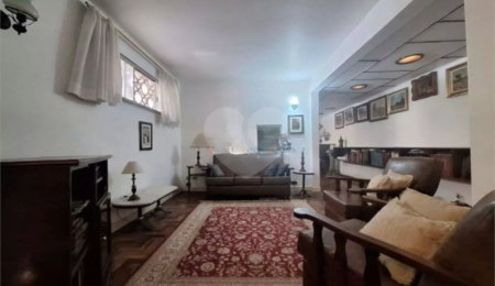 Sobrado à venda com 3 quartos, sendo 1 suíte,  em Vila Clementino, São Paulo, SP