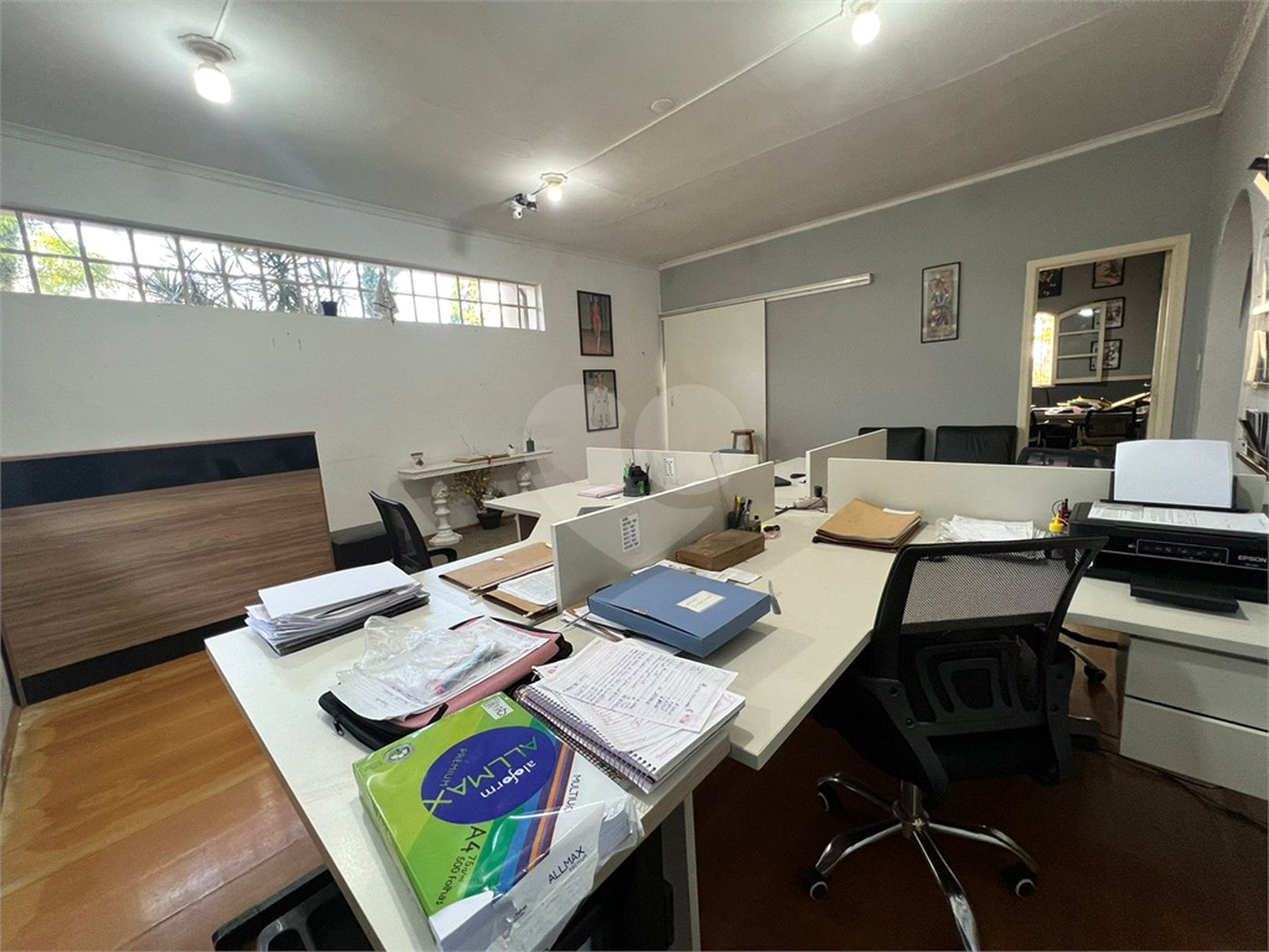 Casa à venda com 4 quartos, sendo 1 suíte,  em Jardim Colombo, São Paulo, SP