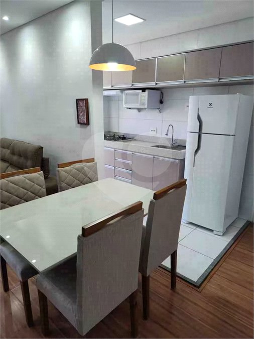 Apartamento à venda com 2 quartos, sendo 1 suíte, em Jardim Carambeí, São Roque, SP