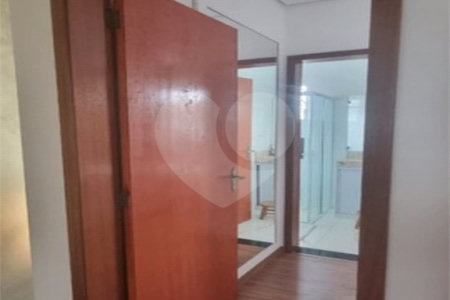 Casa à venda com 2 suítes no condomínio Residencial Pedro Julio, Mogi das Cruzes - SP