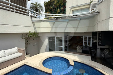 Triplex à venda com 4 suítes em Santa Teresinha, São Paulo, SP