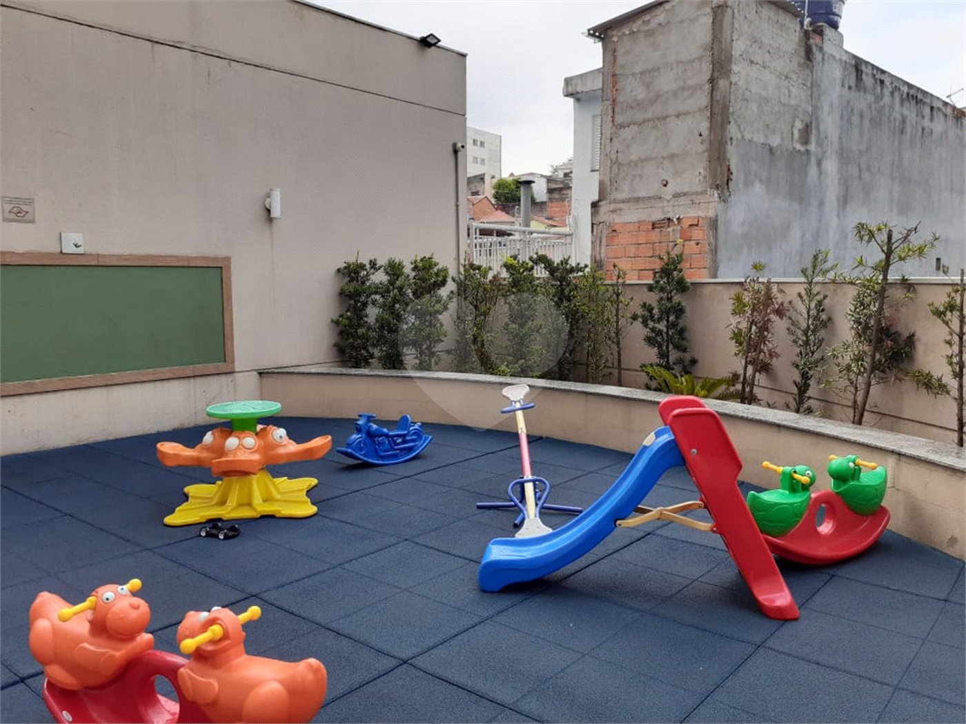 Apartamento à venda com 3 quartos, sendo 1 suíte,  em Vila Leonor, São Paulo, SP