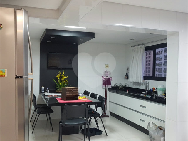 Cobertura à venda com 4 quartos, sendo 3 suítes,  em Santana, São Paulo, SP