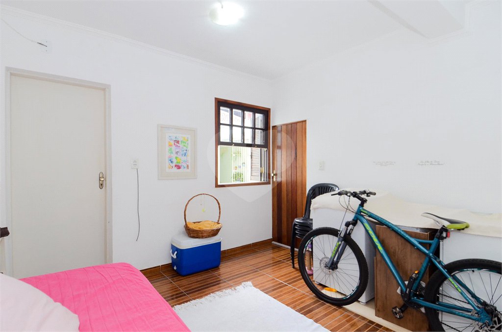Casa à venda com 4 quartos, sendo 1 suíte, em Jardim Nova Taboão, Guarulhos, SP