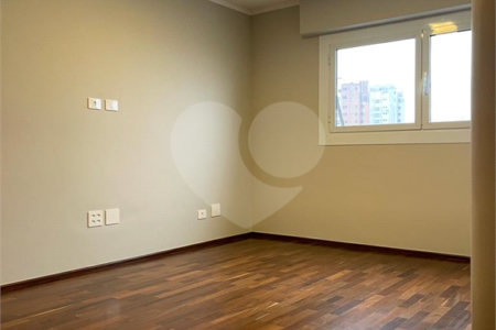 Apartamento à venda com 4 quartos, sendo 2 suítes, em Vila Andrade, São Paulo, SP