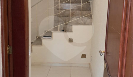 Casa à venda ou para alugar com 3 quartos, sendo 1 suíte,  no condomínio Maison, São Paulo - SP