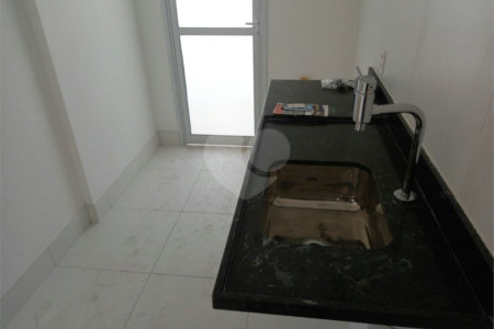 Apartamento à venda com 3 suítes em Jardim Caravelas, São Paulo, SP