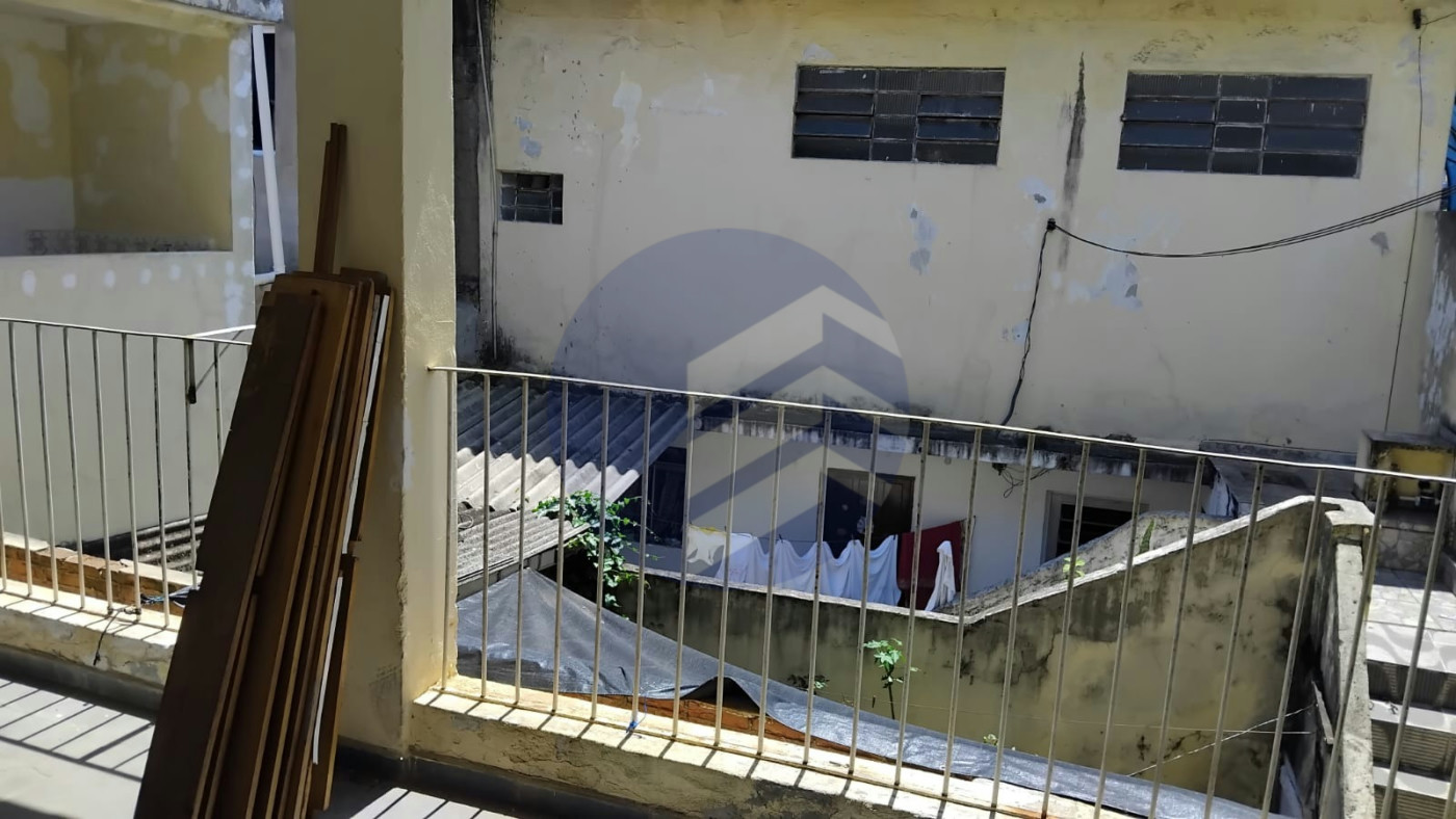 Casa à venda com 8 quartos em Vila Dalva, São Paulo - SP