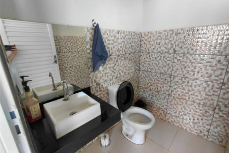 Sobrado à venda com 4 quartos, sendo 1 suíte,  em Parque dos Lagos, Ribeirão Preto, SP
