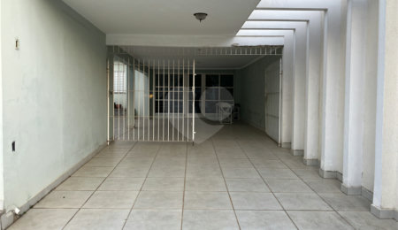 Casa Térrea à venda com 4 quartos, sendo 2 suítes,  em Jardim Santa Rosália, Sorocaba, SP