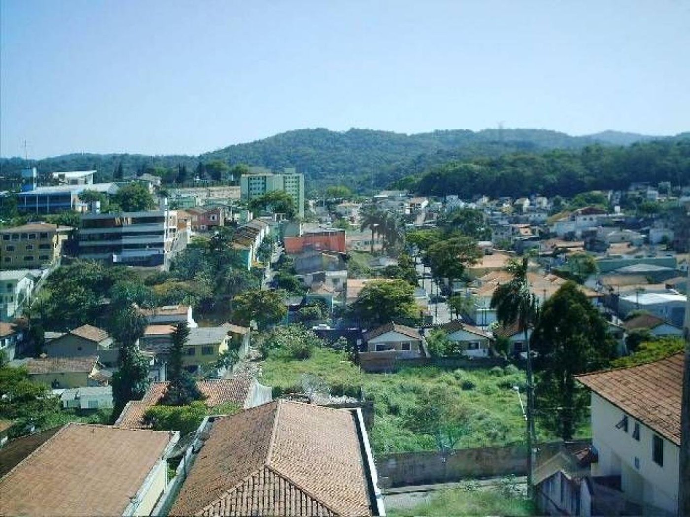 Sobrado à venda com 4 quartos, sendo 3 suítes, em Horto, São Paulo, SP