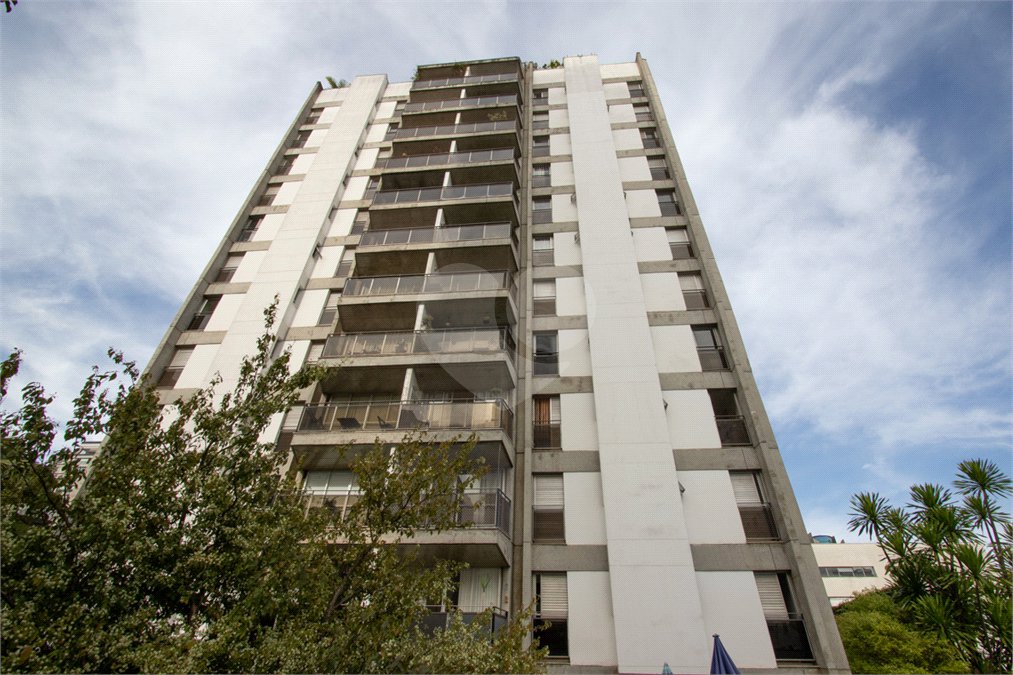 Apartamento à venda com 2 quartos, sendo 1 suíte,  em Indianópolis, São Paulo, SP