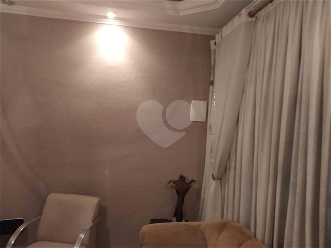 Casa à venda com 4 quartos, sendo 1 suíte, em Jardim Santa Cecília, Guarulhos, SP
