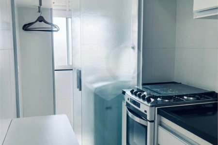 Apartamento à venda com 2 quartos em Parque Maria Domitila, São Paulo, SP