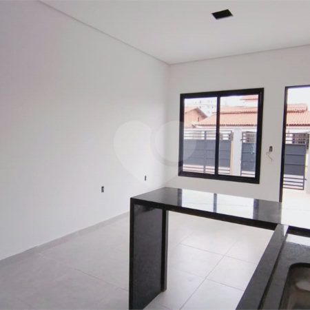 Casa de Vila à venda com 2 quartos em Jardim Jatobá, Sorocaba, SP