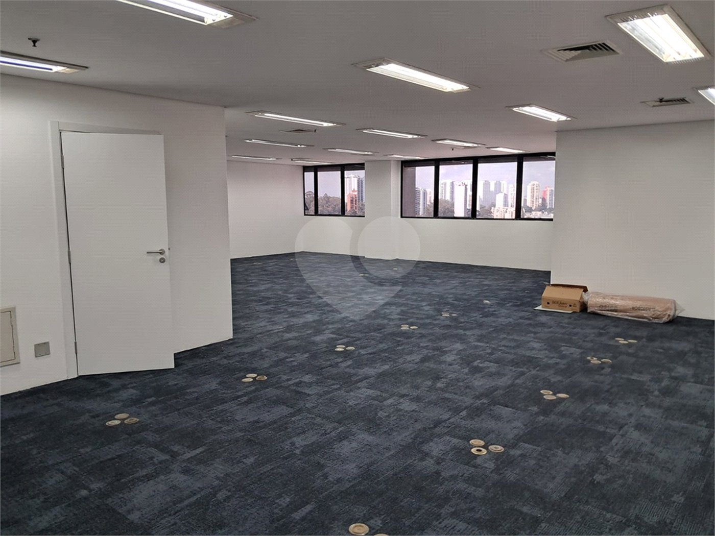 Sala à venda em Alto da Boa Vista, São Paulo, SP