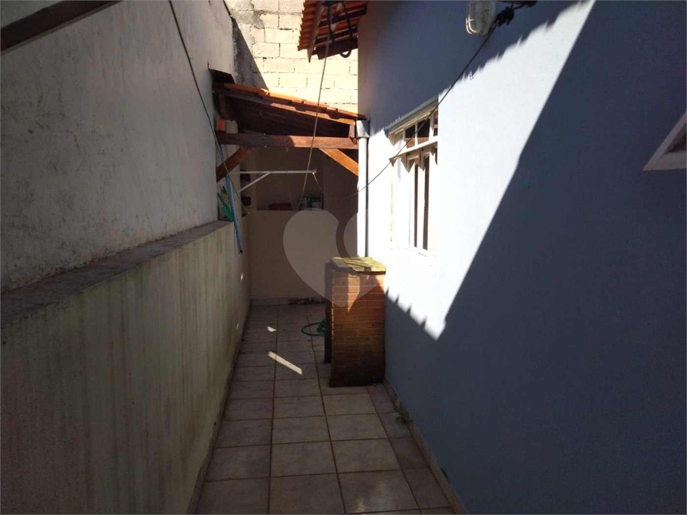 Sobrado à venda com 2 quartos em Reneville, Mairinque, SP