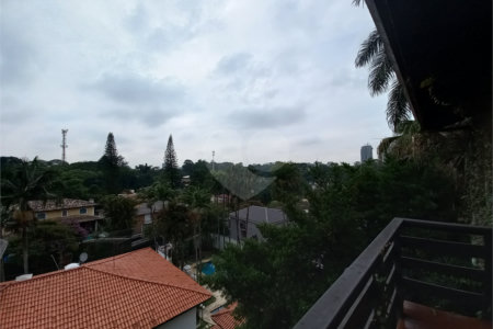 Sobrado à venda com 4 quartos, sendo 2 suítes, em Fazenda Morumbi, São Paulo, SP