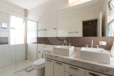 Casa à venda com 4 suítes no condomínio Las Cumbres, São Paulo - SP