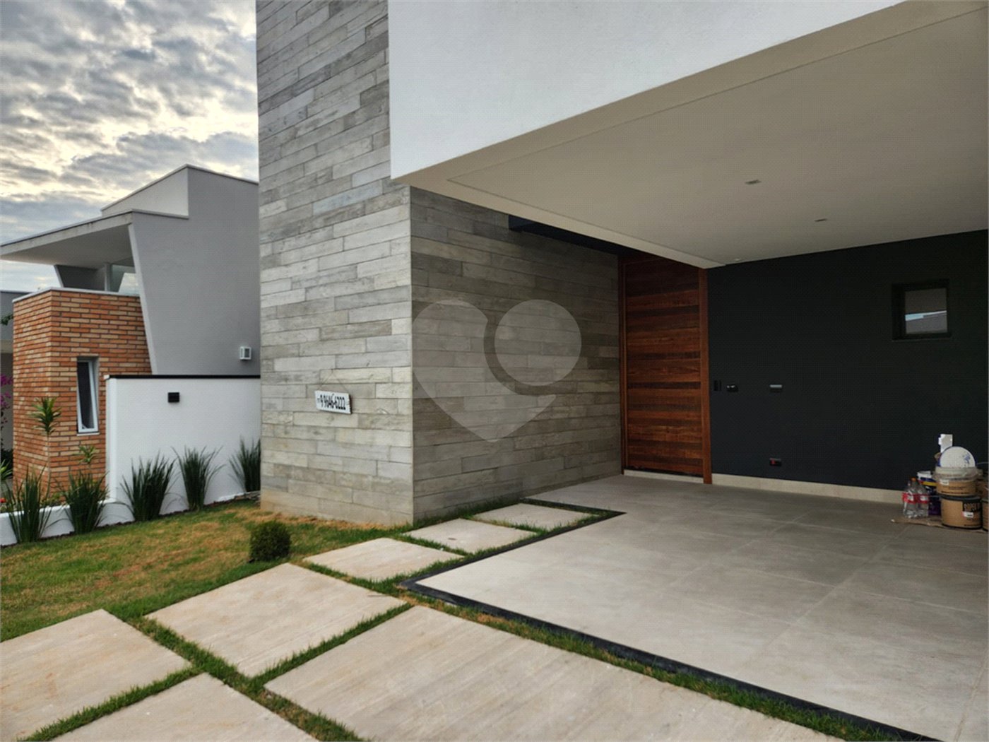 Casa à venda com 3 suítes no condomínio Residencial Central Parque, Salto - SP