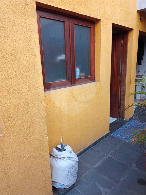 Sobrado à venda com 3 quartos em Jardim Colombo, São Paulo, SP
