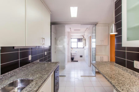 Apartamento à venda com 3 quartos, sendo 2 suítes, em Cidade Monções, São Paulo, SP