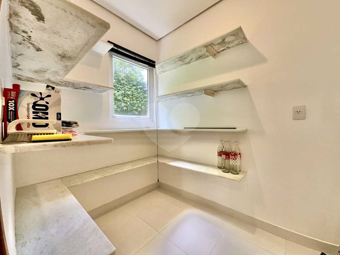 Casa à venda com 4 suítes no condomínio Recanto Impla, Carapicuíba - SP