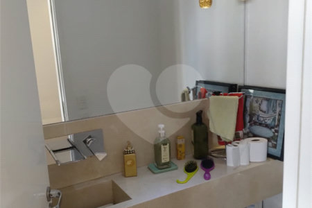 Apartamento à venda com 3 quartos, sendo 1 suíte,  no Centro, São Bernardo do Campo, SP