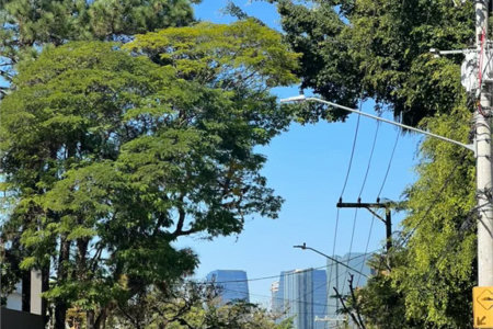 Sobrado para alugar com 5 quartos, sendo 4 suítes, em Jardim Everest, São Paulo, SP
