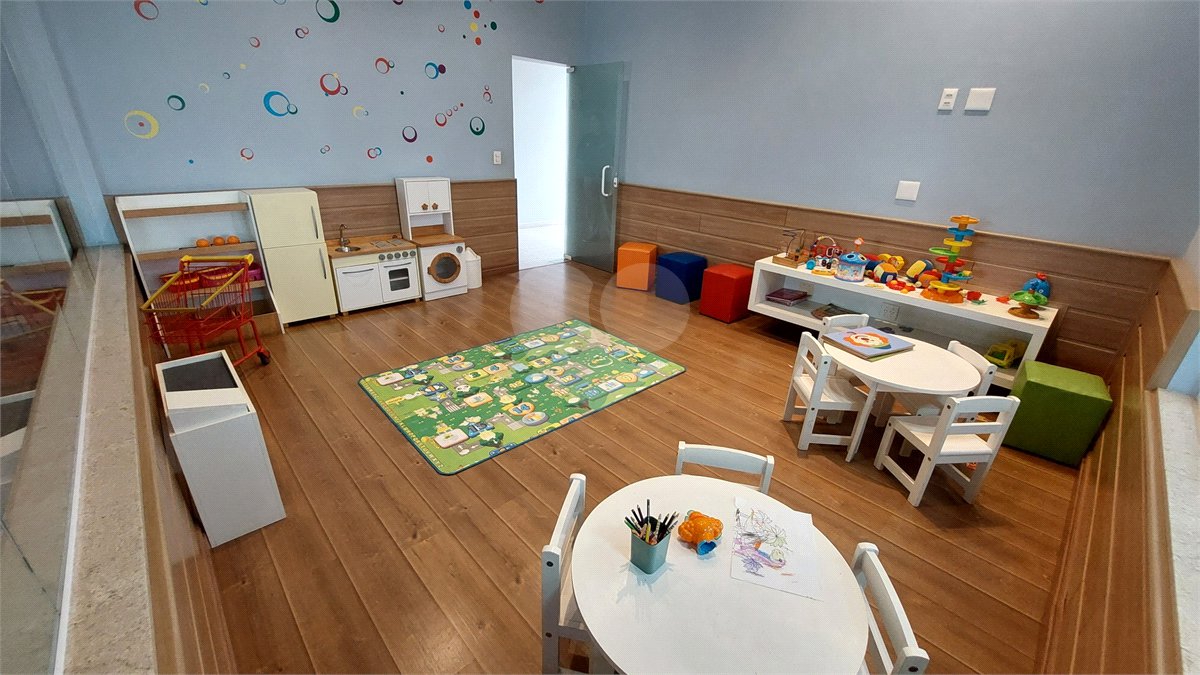 Casa à venda com 3 suítes no condomínio Figueira Garden, Atibaia - SP