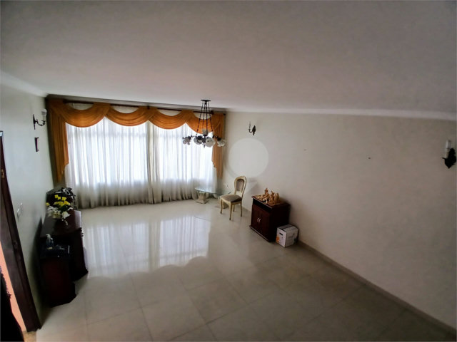 Casa à venda ou para alugar com 3 quartos, sendo 1 suíte,  em Santana, São Paulo, SP