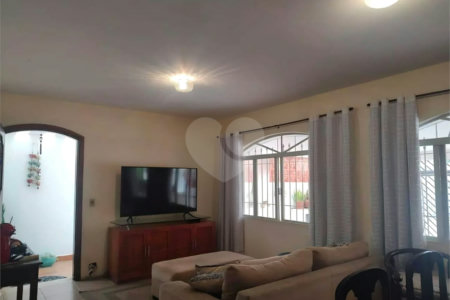 Sobrado à venda com 3 quartos, sendo 1 suíte,  em Jardim Ester, São Paulo, SP