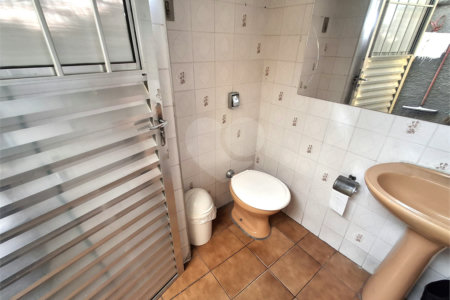 Casa à venda com 4 quartos em Vila dos Minérios, São Paulo, SP
