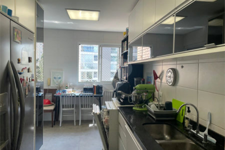 Apartamento à venda com 3 suítes em Vila Andrade, São Paulo, SP