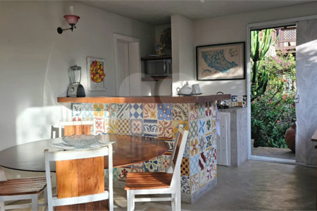 Casa à venda com 4 quartos, sendo 3 suítes, em João Fernandes, Armação dos Búzios, RJ