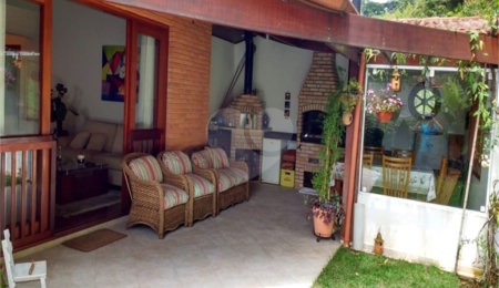 Casa à venda com 4 quartos, sendo 2 suítes, no condomínio Ypê Branco I, São Paulo - SP