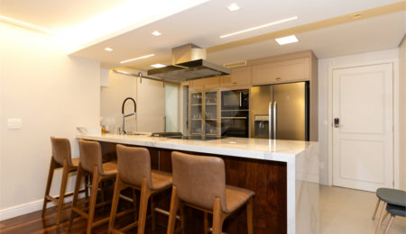 Apartamento à venda com 3 quartos, sendo 1 suíte,  em Vila Uberabinha, São Paulo, SP