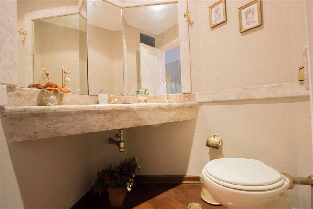 Apartamento à venda com 3 quartos, sendo 1 suíte, em Vila Andrade, São Paulo, SP