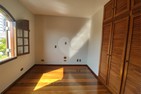 Sobrado à venda com 3 quartos, sendo 1 suíte, em Campo Grande, São Paulo, SP