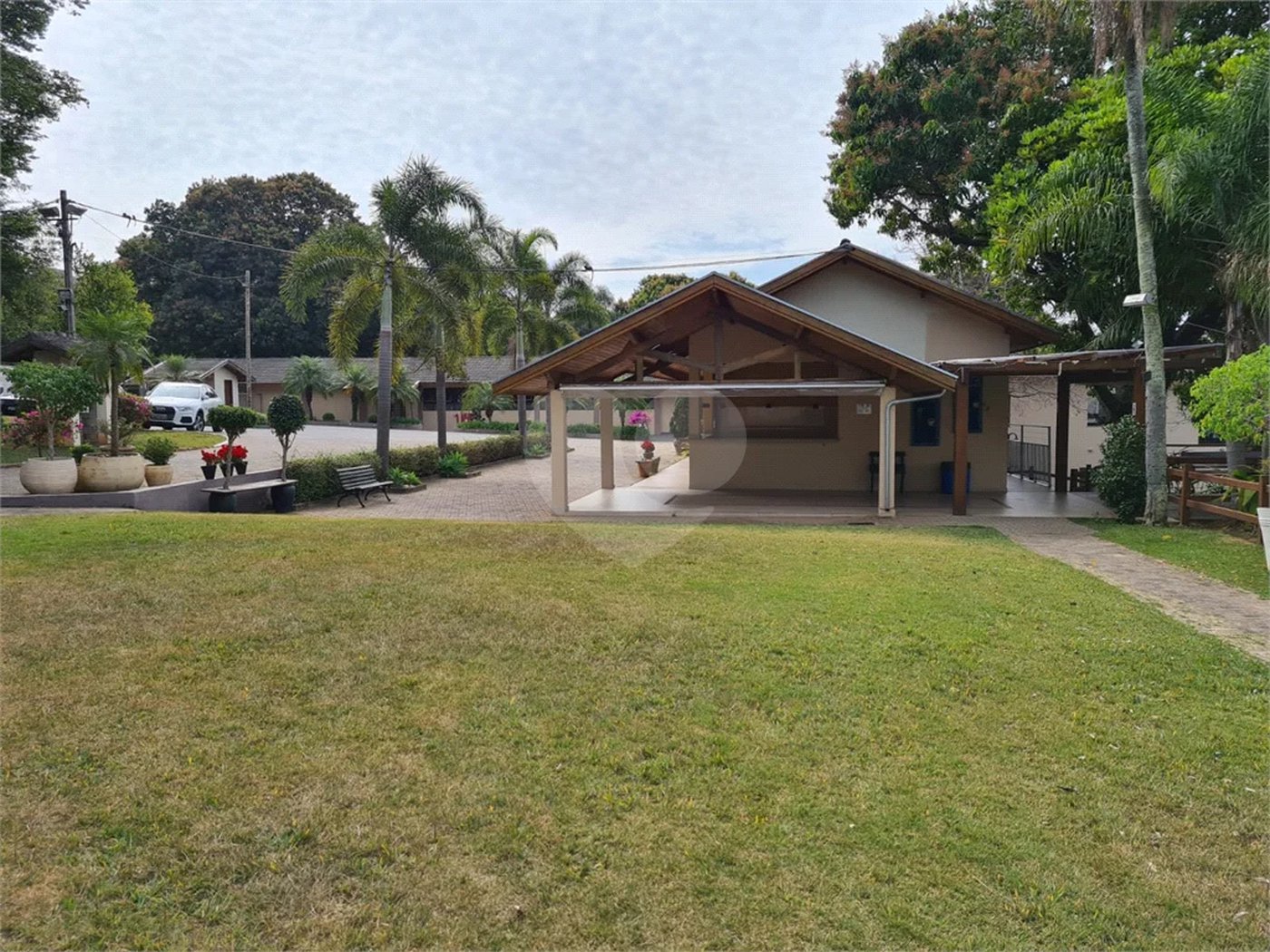 Casa à venda ou para alugar com 3 suítes no condomínio Vinhas da Vista Alegre - Lado Café, Vinhedo - SP