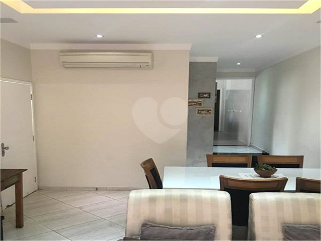 Casa à venda com 3 quartos, sendo 1 suíte,  no condomínio 658, São Paulo - SP