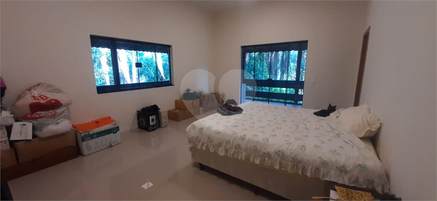 Casa à venda ou para alugar com 5 quartos, sendo 4 suítes, no condomínio Sausalito, Mairiporã - SP