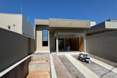 Casa à venda com 3 quartos, sendo 1 suíte, em Jardim dos Ipes, Três Lagoas, MS