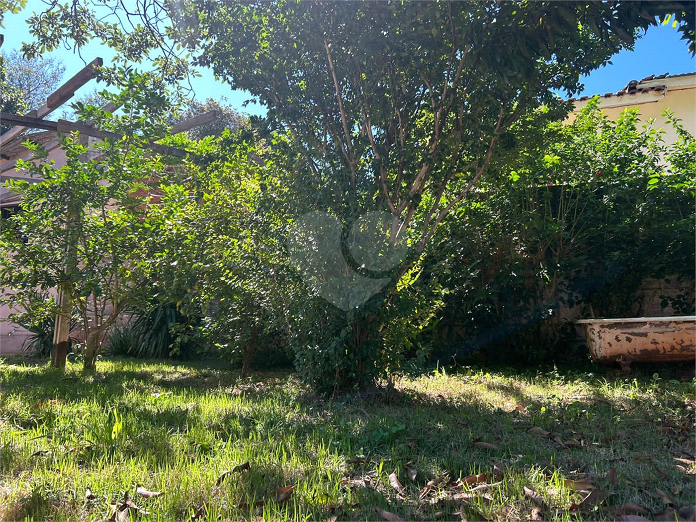 Casa para alugar com 6 quartos, sendo 3 suítes, no Centro, São Manuel, SP