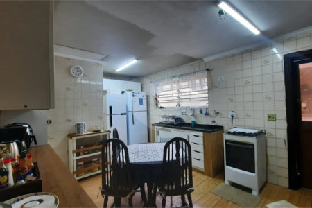 Casa à venda com 3 quartos, sendo 2 suítes, em Santo Amaro, São Paulo, SP