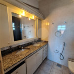 Casa à venda ou para alugar com 4 quartos, sendo 2 suítes,  em Santa Rosa, Vinhedo, SP