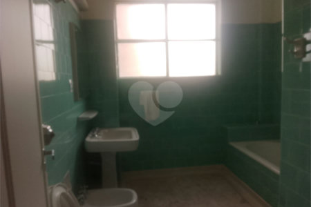 Apartamento à venda com 4 quartos, sendo 1 suíte, em República, São Paulo, SP
