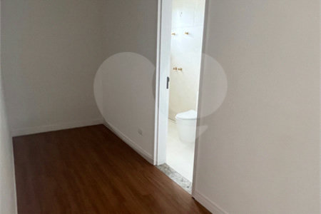 Casa à venda com 3 suítes no condomínio Village Itaguaçu, Atibaia - SP