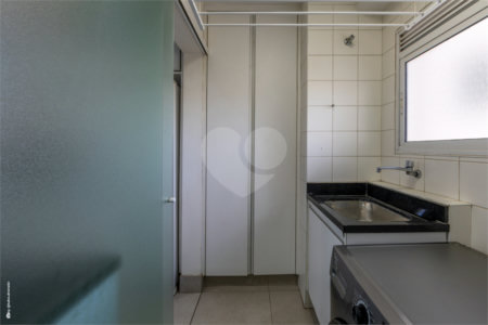 Apartamento à venda com 3 quartos, sendo 2 suítes, em Jardim Marajoara, São Paulo, SP
