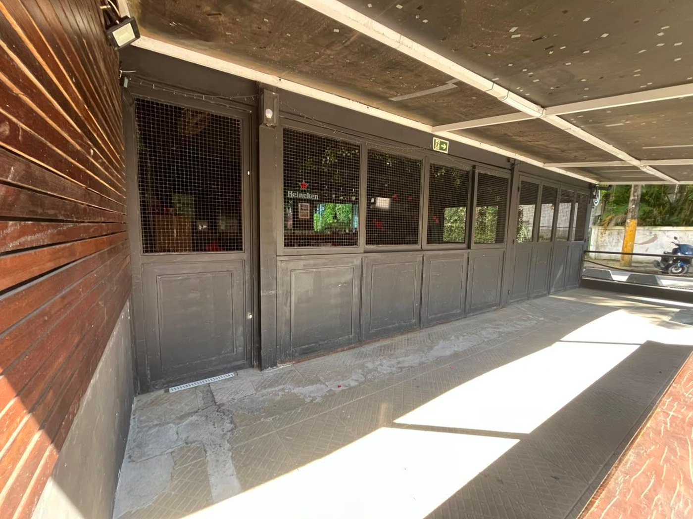 Ponto comercial à venda por R$ 350.000 - Barra Funda - Guarujá/SP